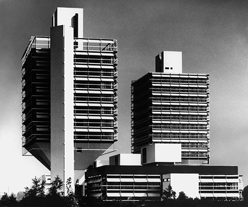 Egon Eiermann: Olivetti Verwaltung, Frankfurt a.M., 1969–70 / Foto von © Horstheinz Neuendorff / saai Karlsruhe