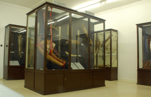 Blick in die Ausstellung im Jahr 2007 (Foto: Fritz Geller-Grimm, CC BY-SA 3.0, Quelle: Wikimedia)