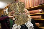 Wiederentdeckte Basler Papyrussammlung wird digitalisiert, übersetzt und publiziert
