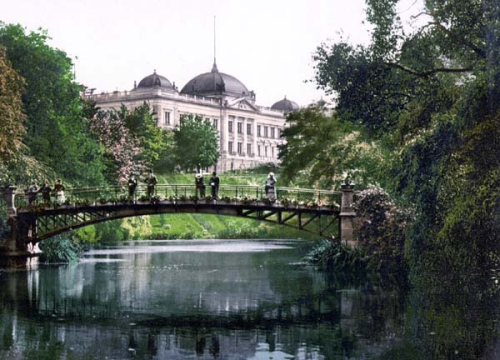Botanischer Garten Hamburg mit Johan van Valckenburgh-Brücke um 1900
Quelle: Courtesy of the Library of Congress, LC-DIG-ppmsca-00409